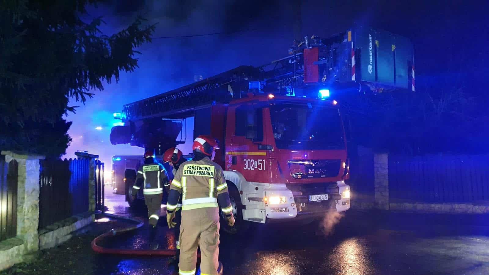 Pożar hali w Zemborzycach Tereszyńskich.