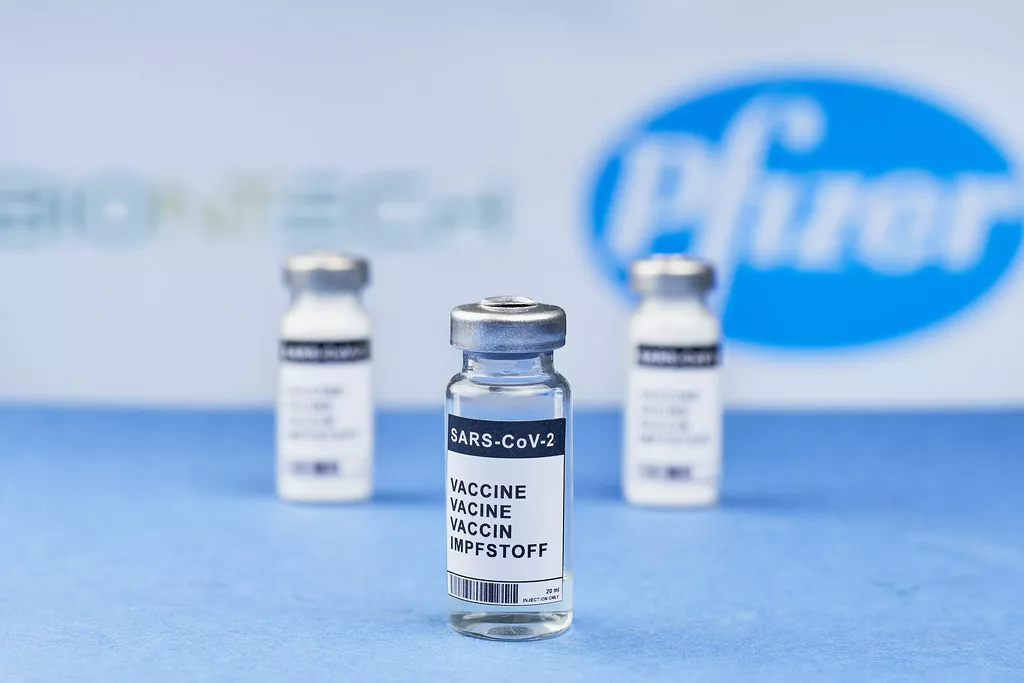 Firma Pfizer świadomie dopuściła niebezpieczne składniki w swoich szczepionkach.