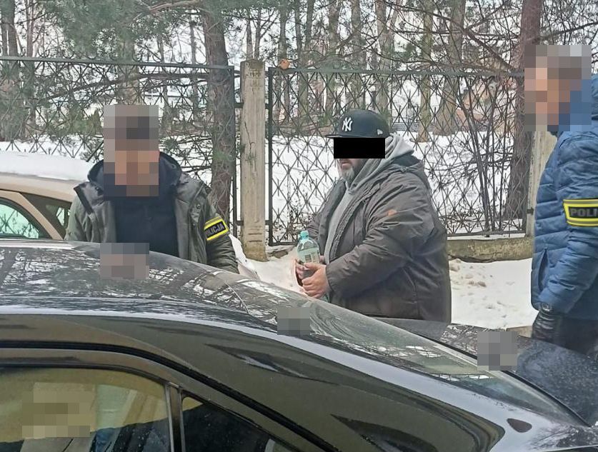 Aresztowanie 37-latka z Powiatu Tomaszowskiego – Poszukiwany za Przestępstwa Pedofilskie.