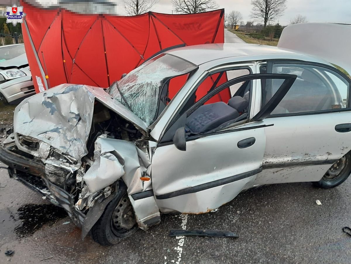 Tragiczne Zderzenie na Drodze w Bychawce Trzeciej: Nie Żyje Kierowca Daewoo, Pasażerka i Kierowca Toyoty Ranni